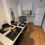 Airbn'bd - Spacious And Cozy With Swimming Pool *