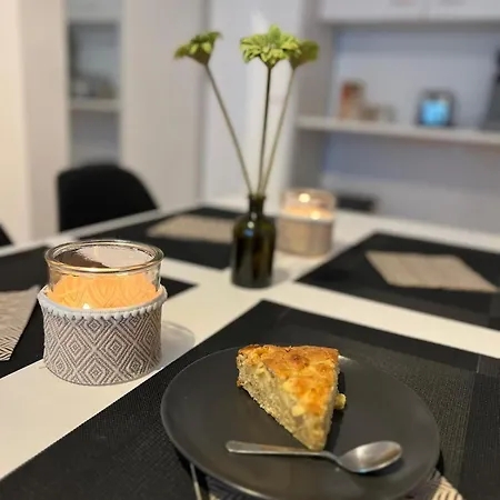 Διαμέρισμα Airbn'bd - Spacious And Cozy Studio, Very And Easy Access