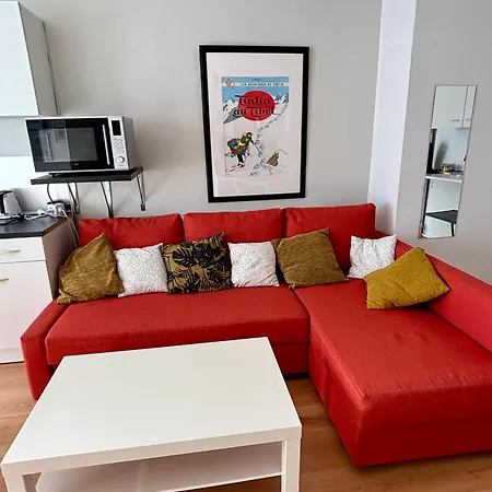 Airbn'bd - Spacious And Cozy Studio, Very And Easy Access Διαμέρισμα