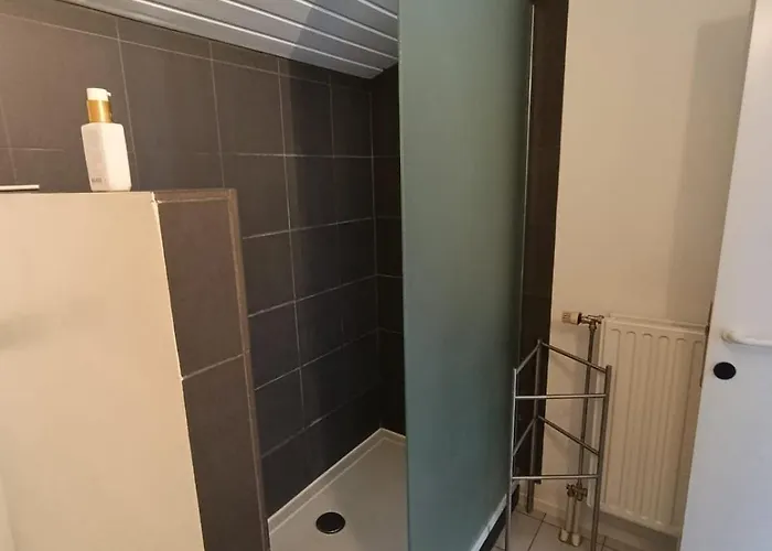 Airbn'bd - Spacious And Cozy With Swimming Pool *